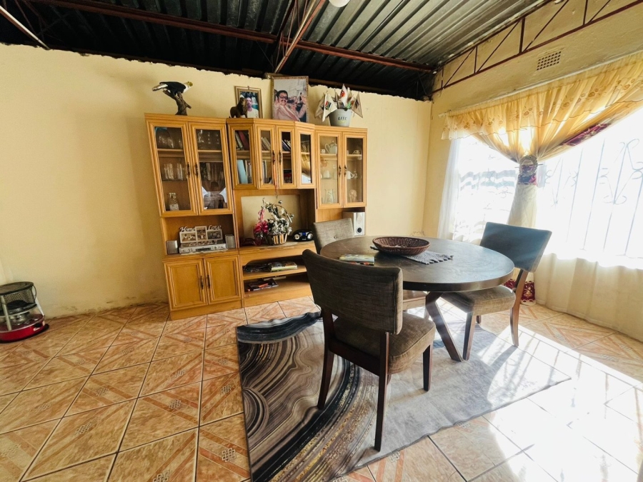 4 Bedroom Property for Sale in Motse Papiki Moilwa Free State